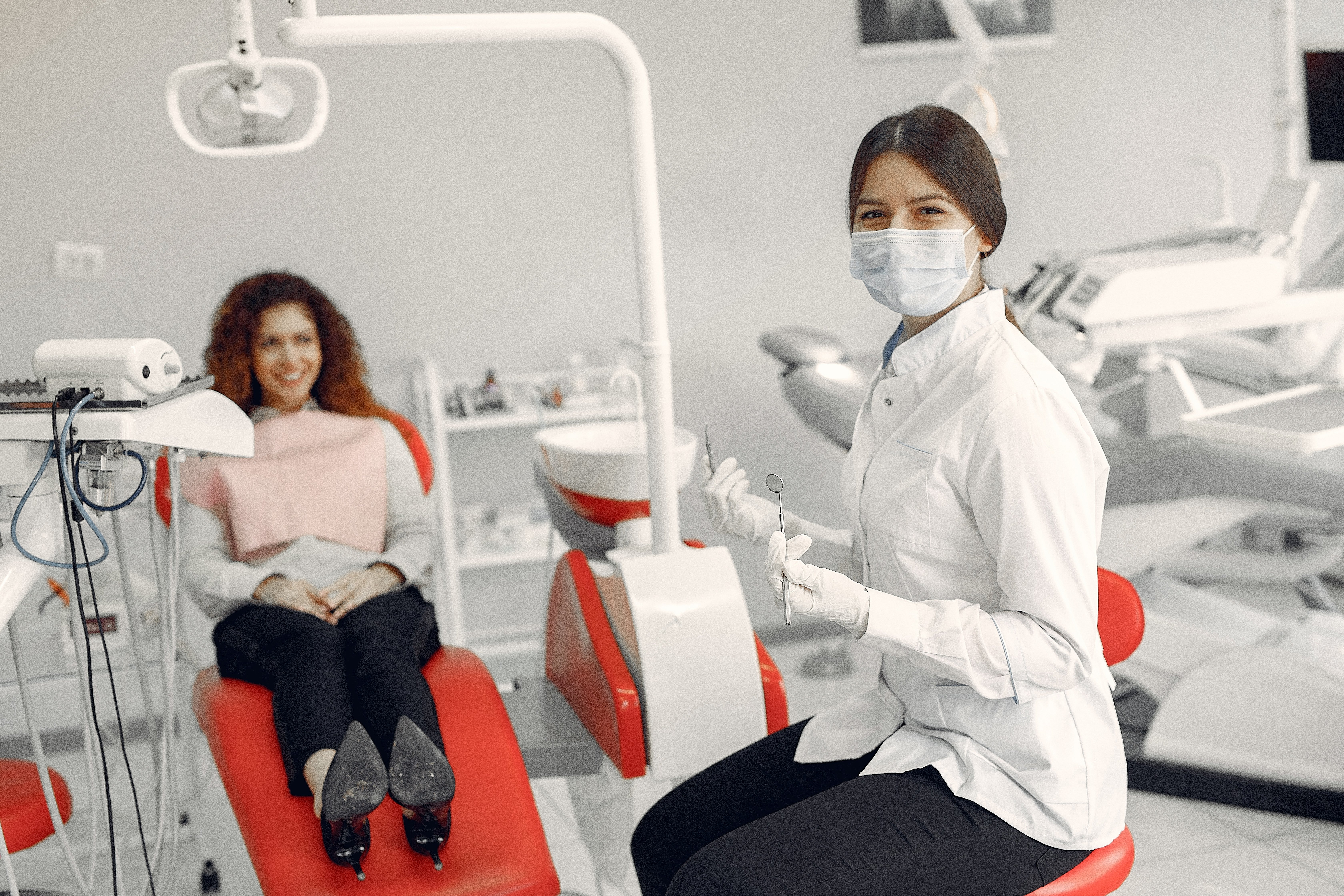 beautiful-girl-sitting-dentist-s-office (2)-1