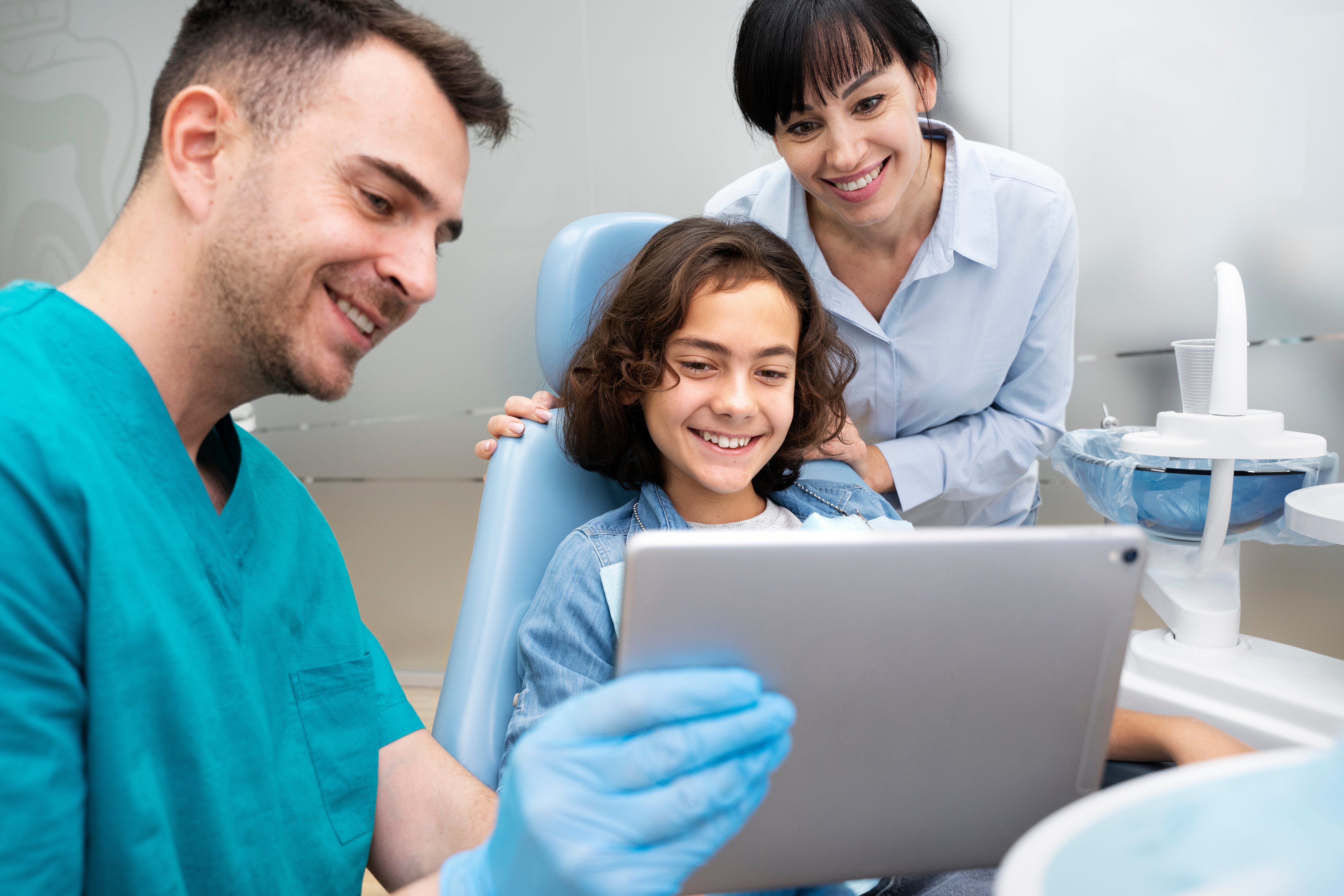 close-up-boy-dentist