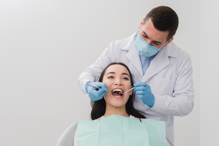 woman-dentist_23-2148104974